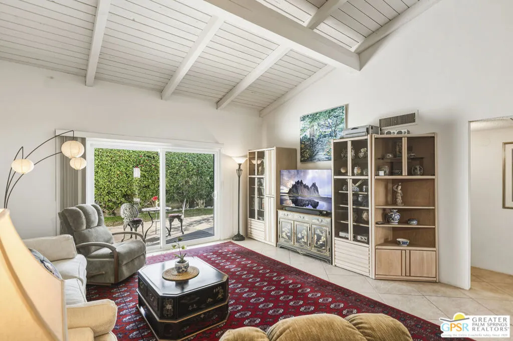 1150 E Palm Canyon Drive 39, Palm Springs, California 92264 home-pic-3