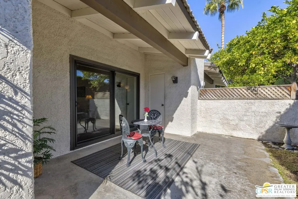 1150 E Palm Canyon Drive 39, Palm Springs, California 92264 home-pic-17