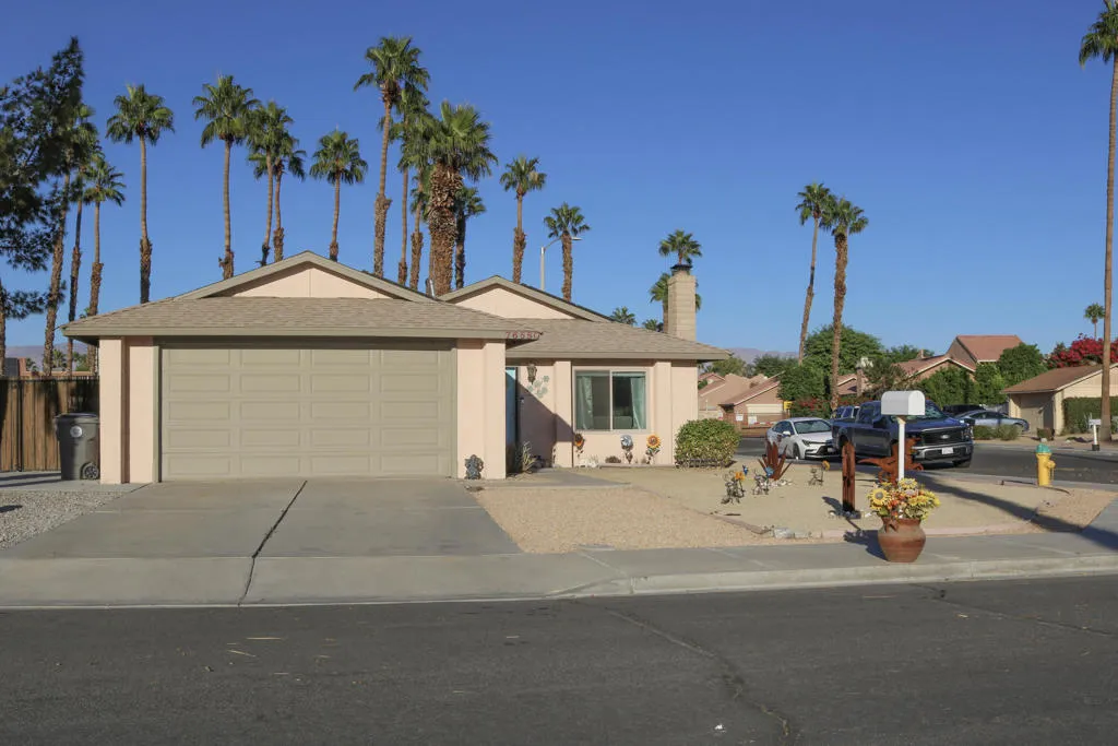 76550 Faber Circle, Palm Desert, California 92211 home-pic-2