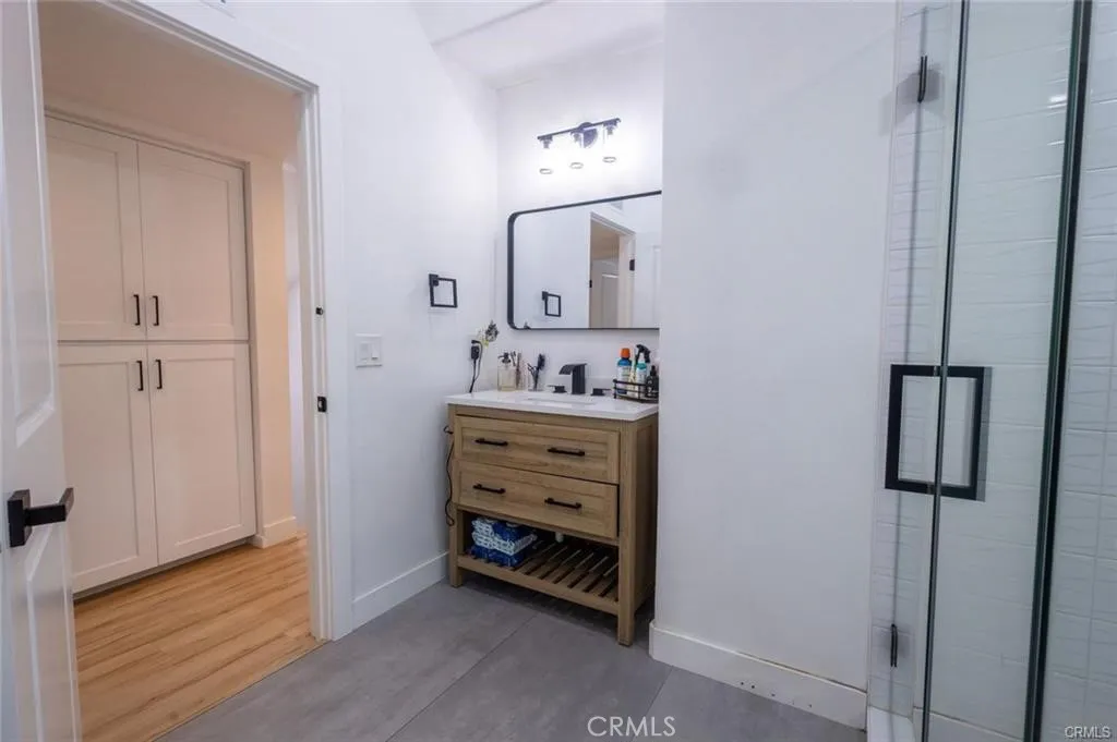 256 E Mission, Corona, California 92879 home-pic-12