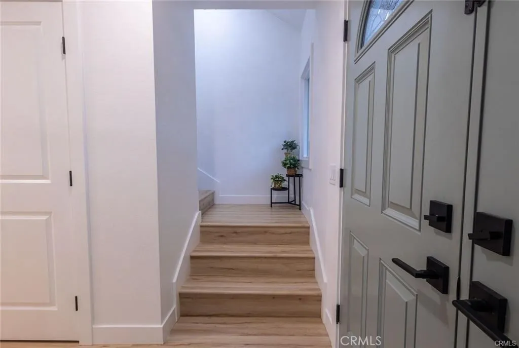 256 E Mission, Corona, California 92879 home-pic-3