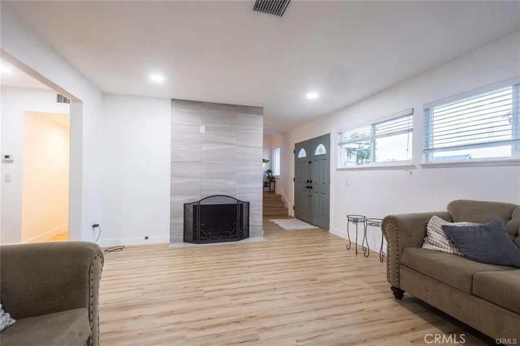 256 E Mission, Corona, California 92879 home-pic-5