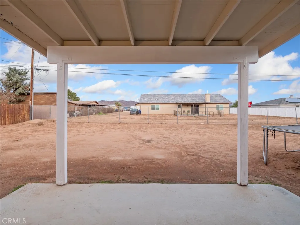 16641 Montauk Road, Apple Valley, California 92307 home-pic-36