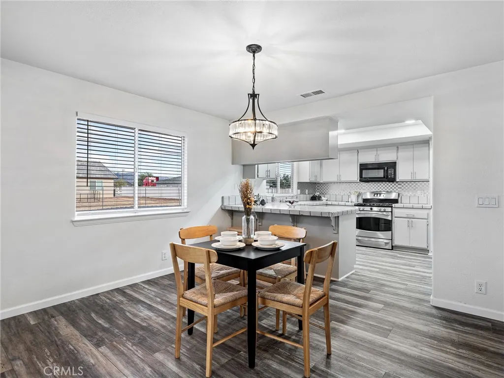 16641 Montauk Road, Apple Valley, California 92307 home-pic-16