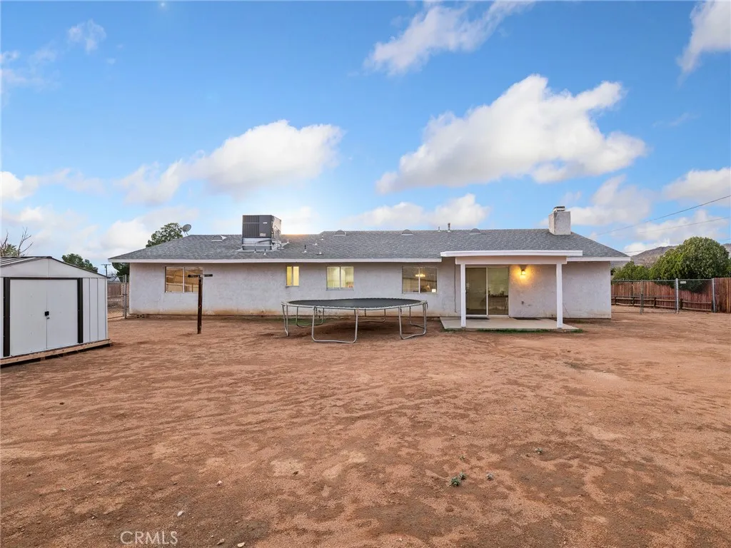 16641 Montauk Road, Apple Valley, California 92307 home-pic-38