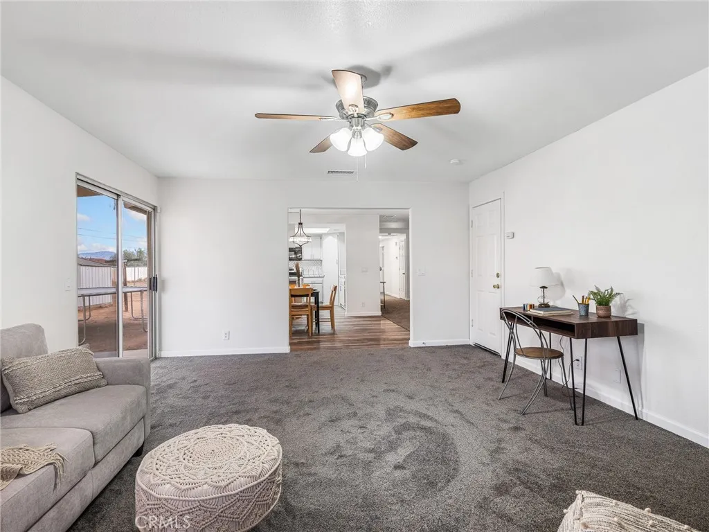 16641 Montauk Road, Apple Valley, California 92307 home-pic-22