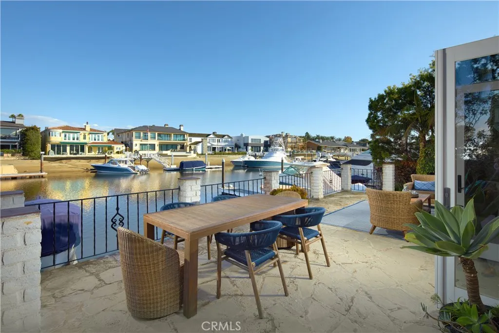 8 Linda Isle, Newport Beach, California 92660 home-pic-16