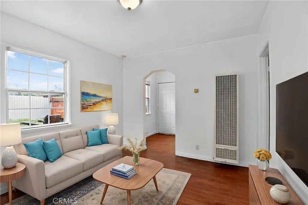 253 E Louise, Long Beach, California 90805 home-pic-0