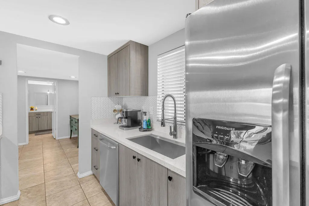 77086 Pauma Valley Way, Palm Desert, California 92211 home-pic-3