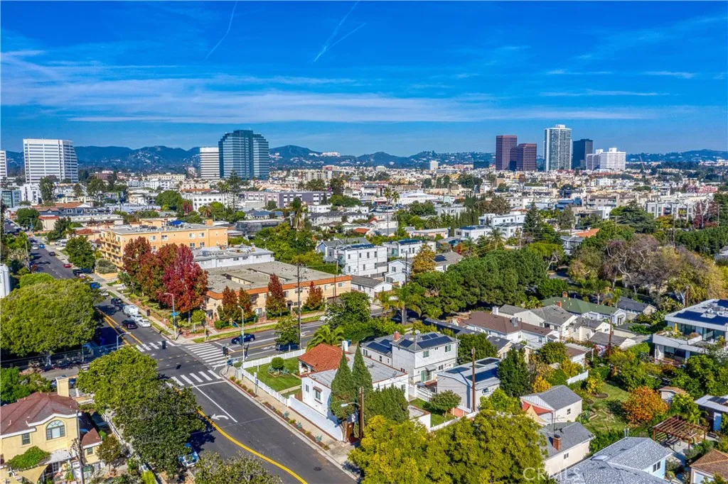 12426 Idaho Avenue, Los Angeles, California 90025 home-pic-49