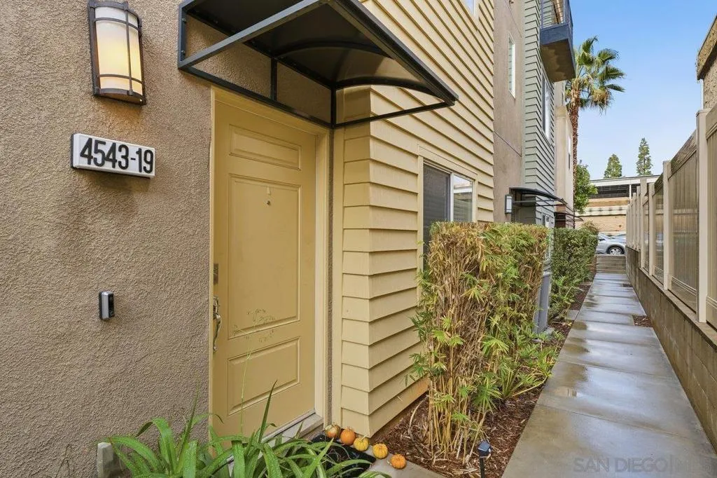 4543 Rainier Avenue Unit 19, San Diego, California 92120 home-pic-2
