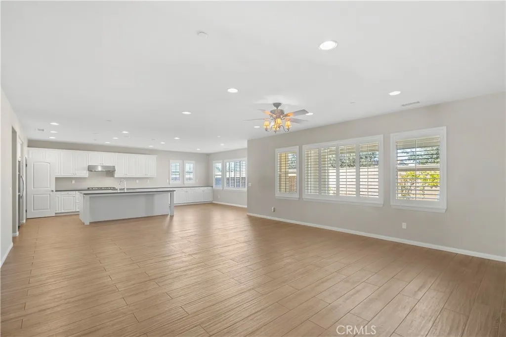 29916 Lomond Drive, Menifee, California 92585 home-pic-9