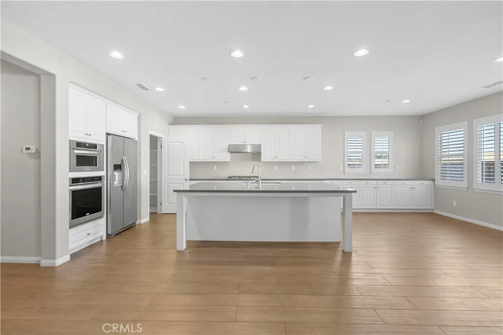 29916 Lomond Drive, Menifee, California 92585 home-pic-10