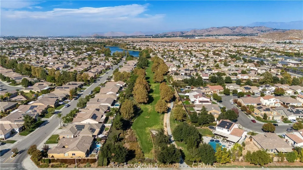 29916 Lomond Drive, Menifee, California 92585 home-pic-25