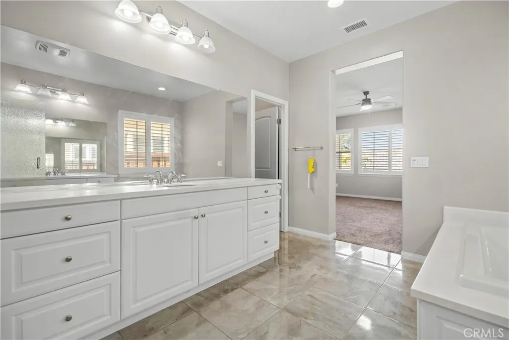 29916 Lomond Drive, Menifee, California 92585 home-pic-18