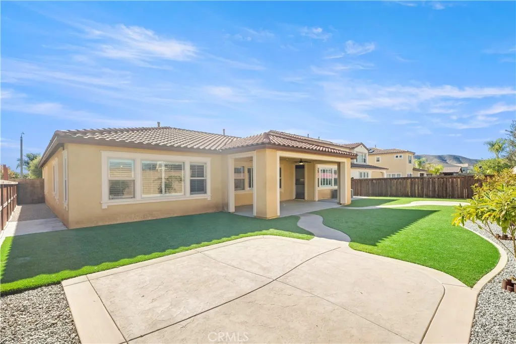 29916 Lomond Drive, Menifee, California 92585 home-pic-4