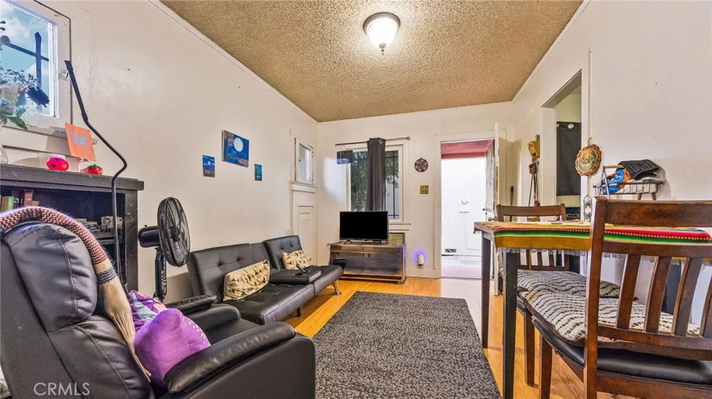 535 W Olive, Inglewood, California 90301 home-pic-40