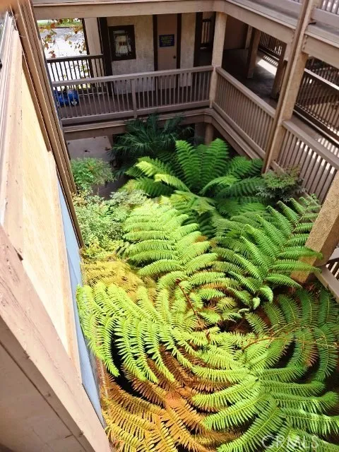 935 Main Street 303, El Segundo, California 90245 home-pic-2