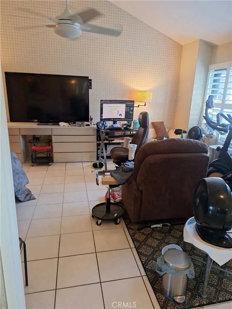 935 Main Street 303, El Segundo, California 90245 home-pic-9