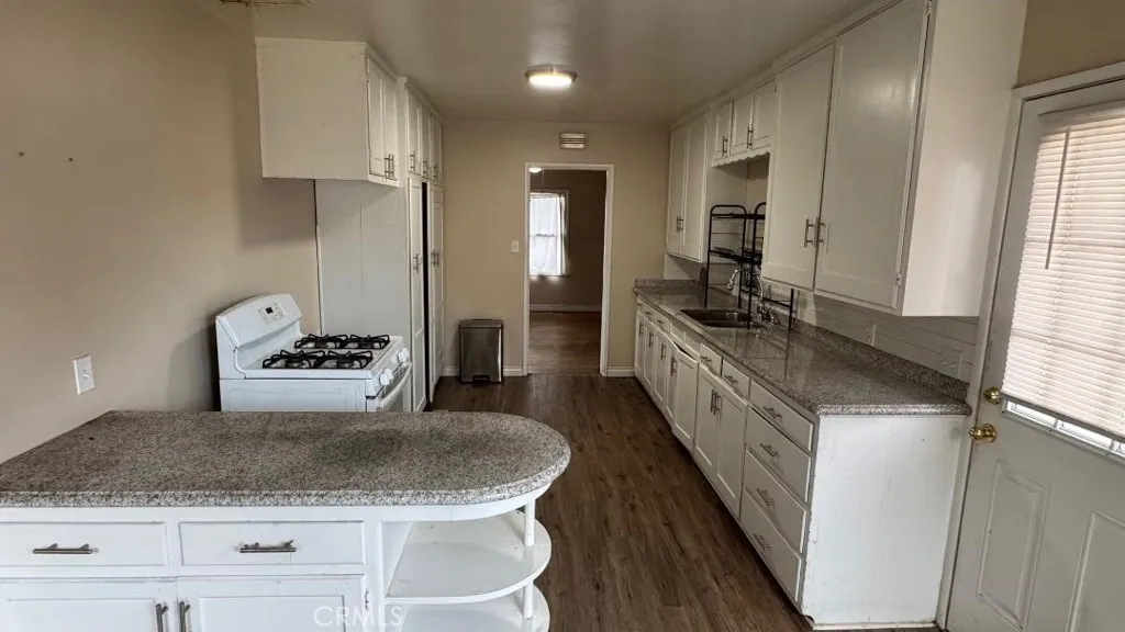 1017 E Colton, Redlands, California 92374 home-pic-14