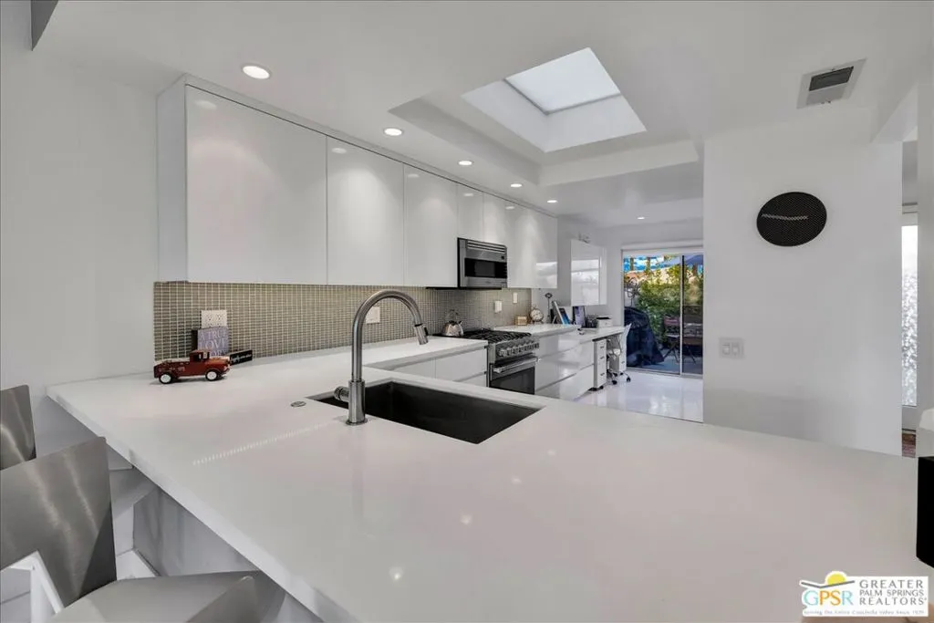 35951 E Paseo Circulo, Cathedral City, California 92234 home-pic-0