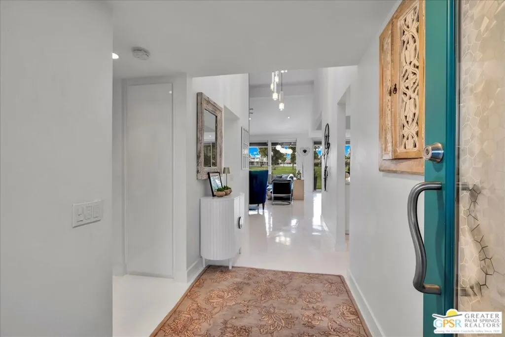 35951 E Paseo Circulo, Cathedral City, California 92234 home-pic-4