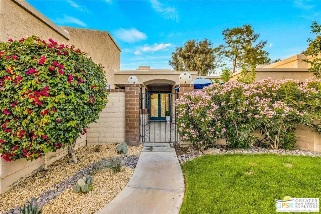 35951 E Paseo Circulo, Cathedral City, California 92234 home-pic-1