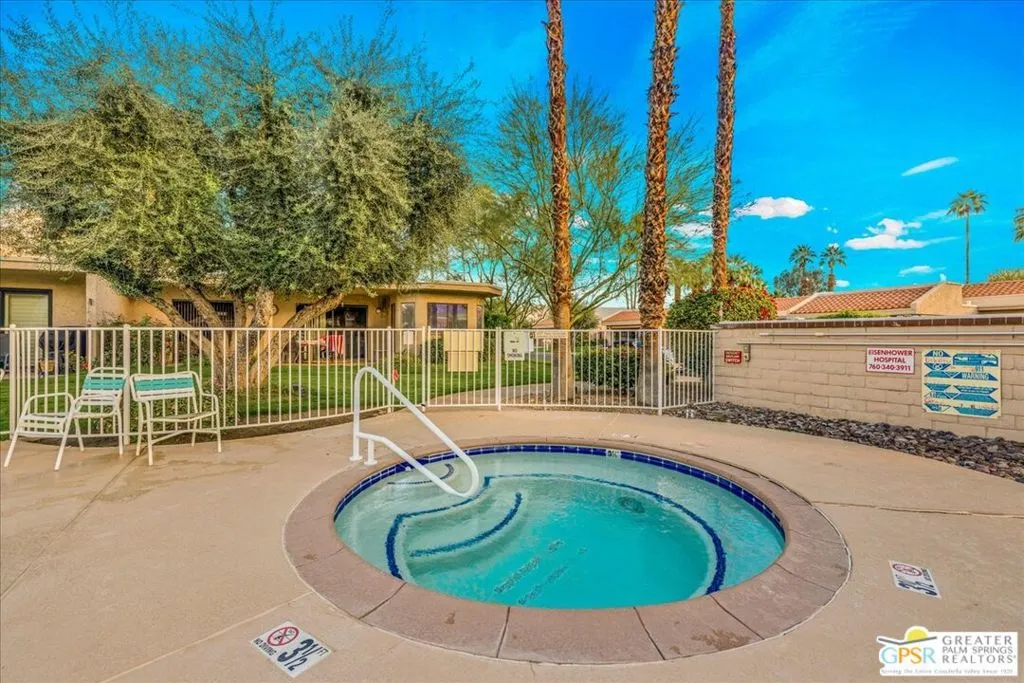 35951 E Paseo Circulo, Cathedral City, California 92234 home-pic-44
