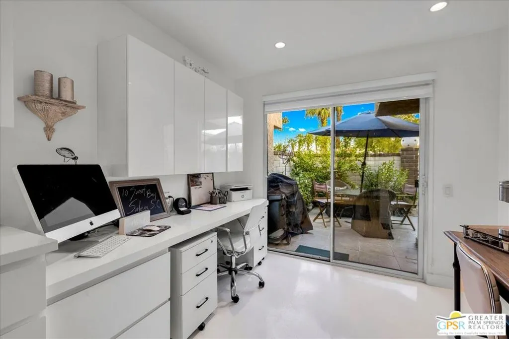 35951 E Paseo Circulo, Cathedral City, California 92234 home-pic-13