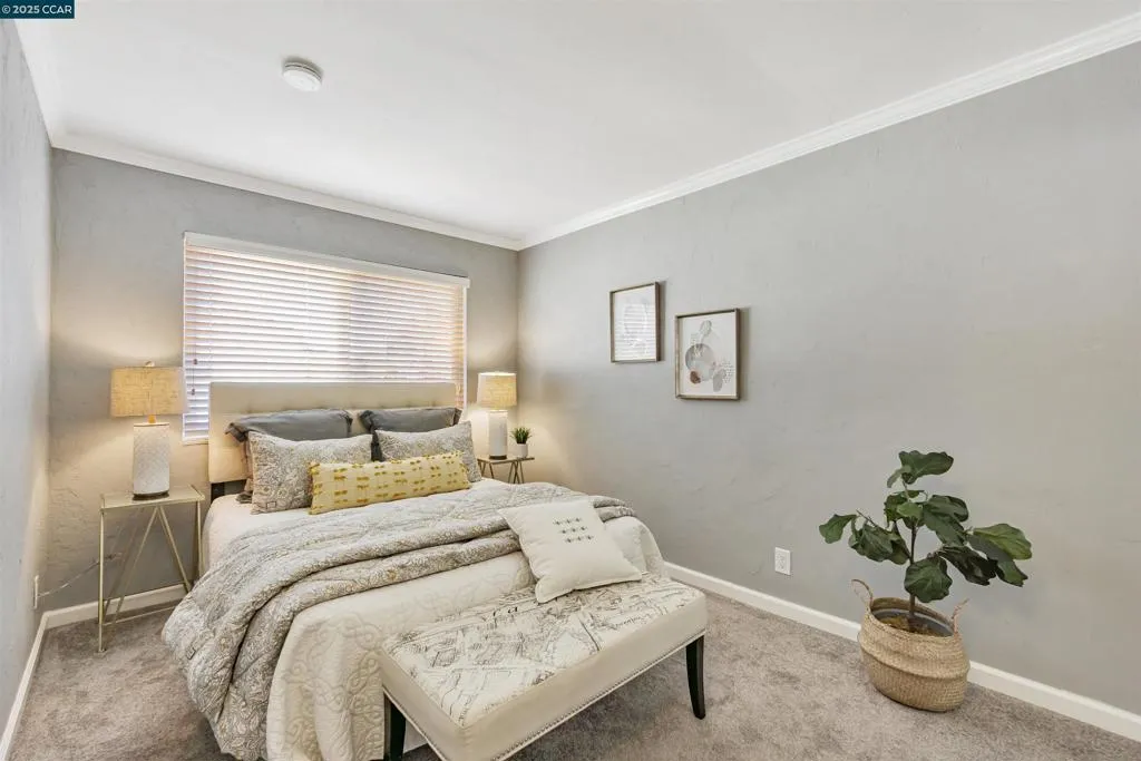 1013 Mohr Ln 2, Concord, California 94518 home-pic-18