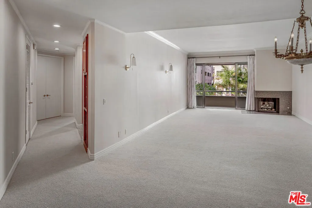 11808 Dorothy Street 206, Los Angeles, California 90049 home-pic-12