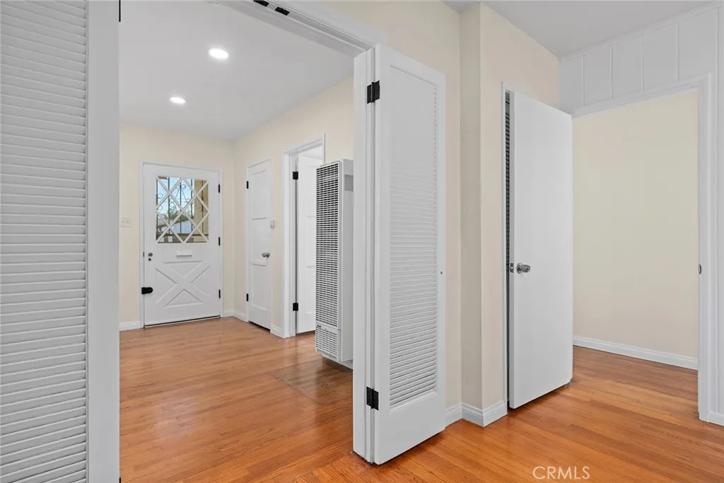 11437 Norlain Avenue, Downey, California 90241 home-pic-2