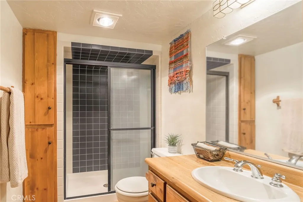 1200 Minton Drive, Big Bear City, California 92314 home-pic-44