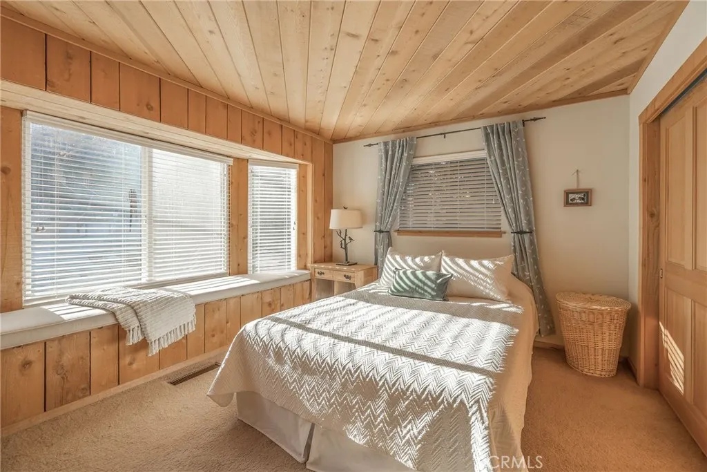1200 Minton Drive, Big Bear City, California 92314 home-pic-19