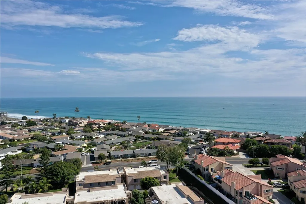 210 Del Gado, San Clemente, California 92672 home-pic-8