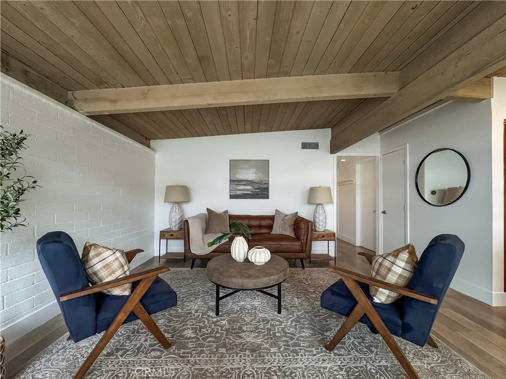 210 Del Gado, San Clemente, California 92672 home-pic-3