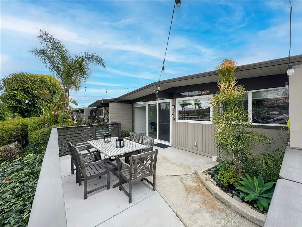 210 Del Gado, San Clemente, California 92672 home-pic-20