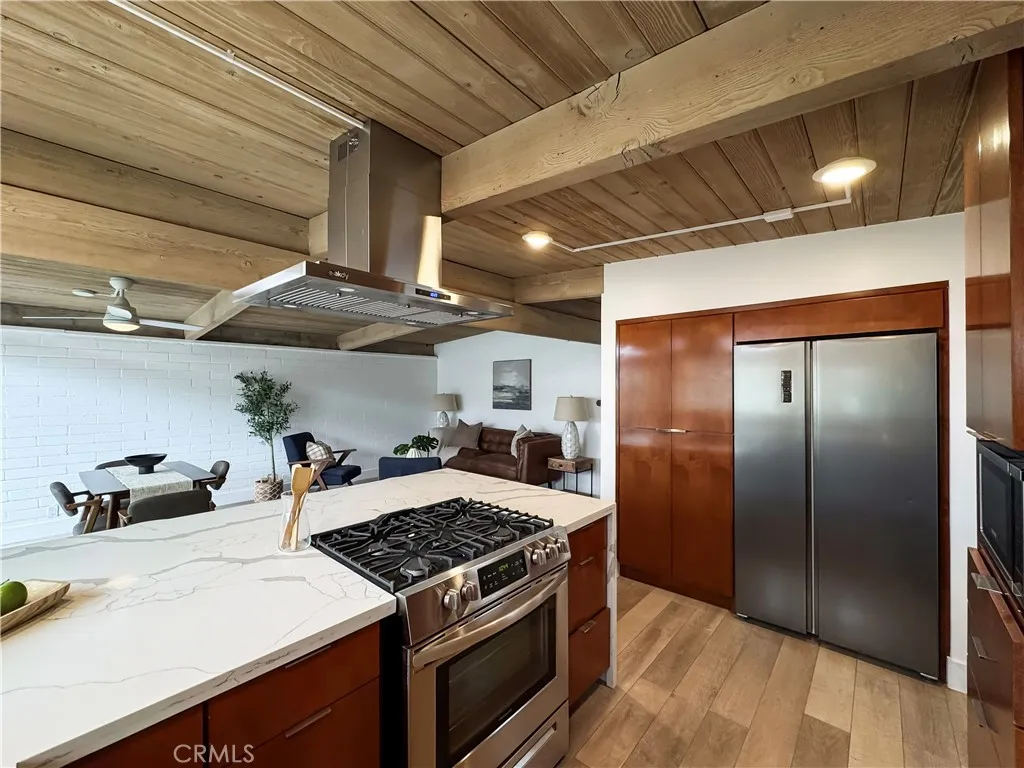 210 Del Gado, San Clemente, California 92672 home-pic-4