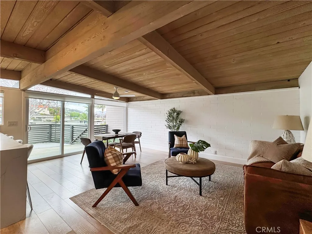 210 Del Gado, San Clemente, California 92672 home-pic-5