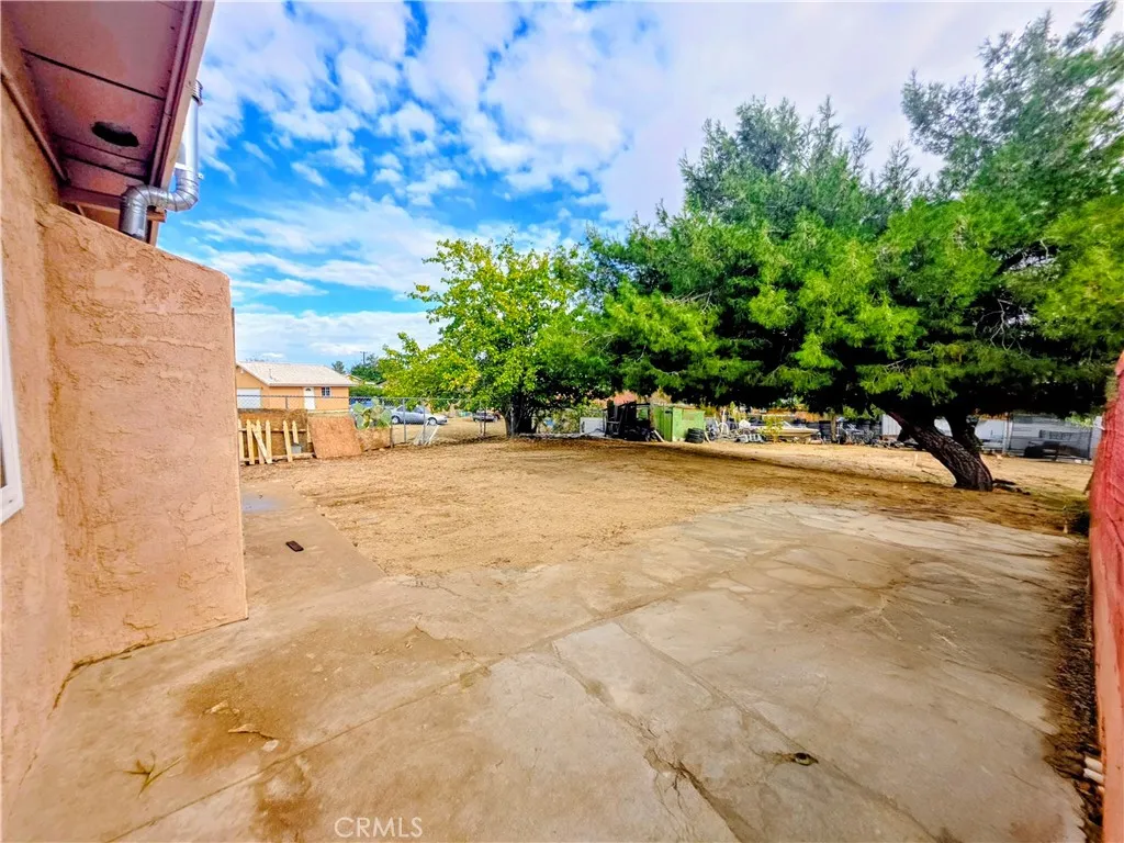 9321 Sabina Avenue, Hesperia, California 92345 home-pic-24