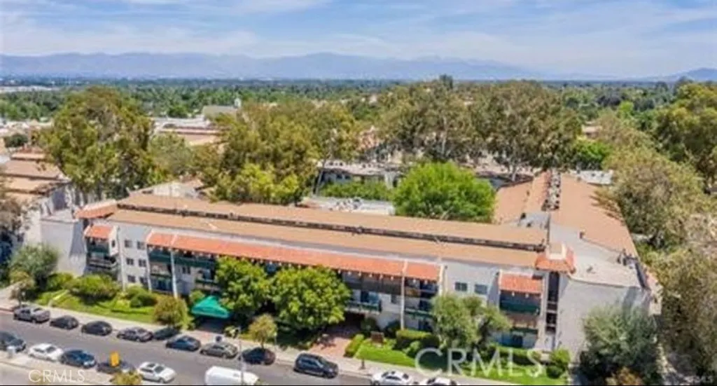 5460 White Oak Avenue J206, Encino, California 91316 home-pic-20