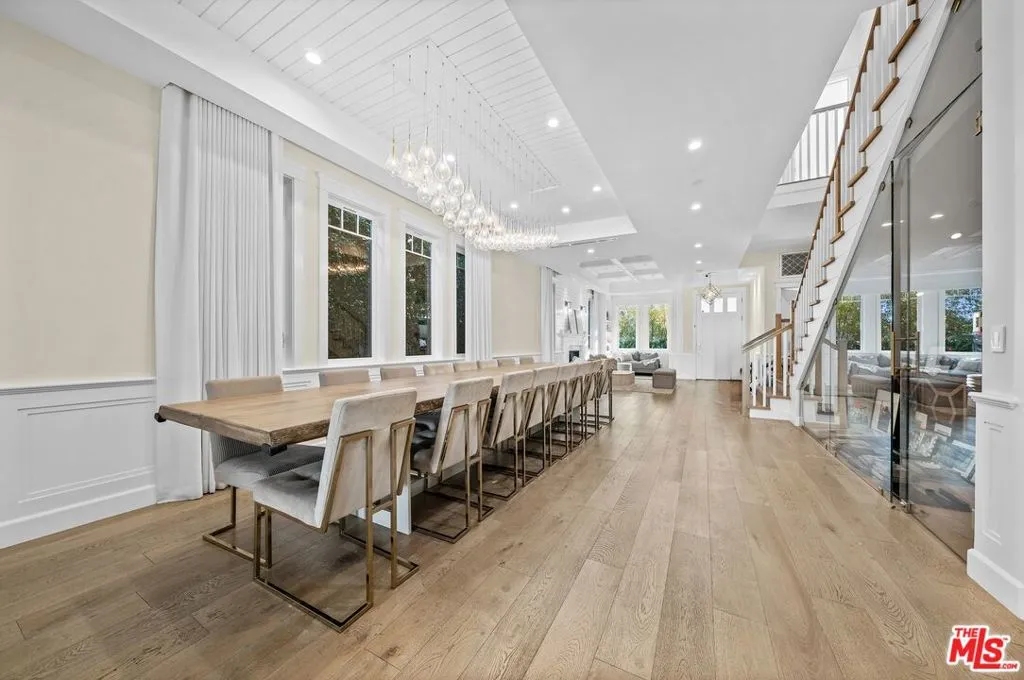 12345 Huston Street, Valley Village, California 91607 home-pic-13