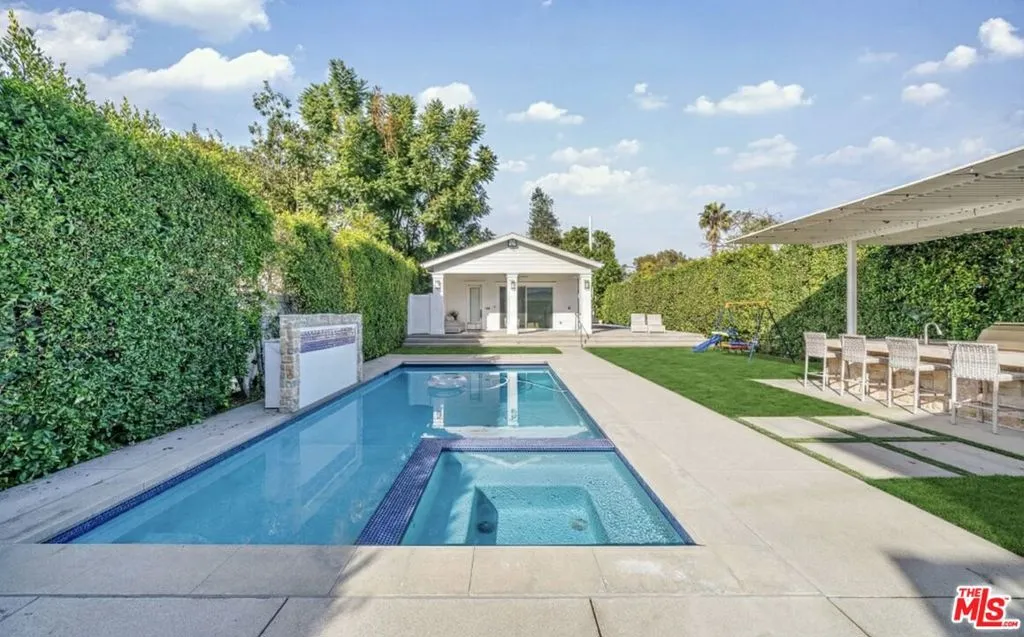 12345 Huston Street, Valley Village, California 91607 home-pic-36