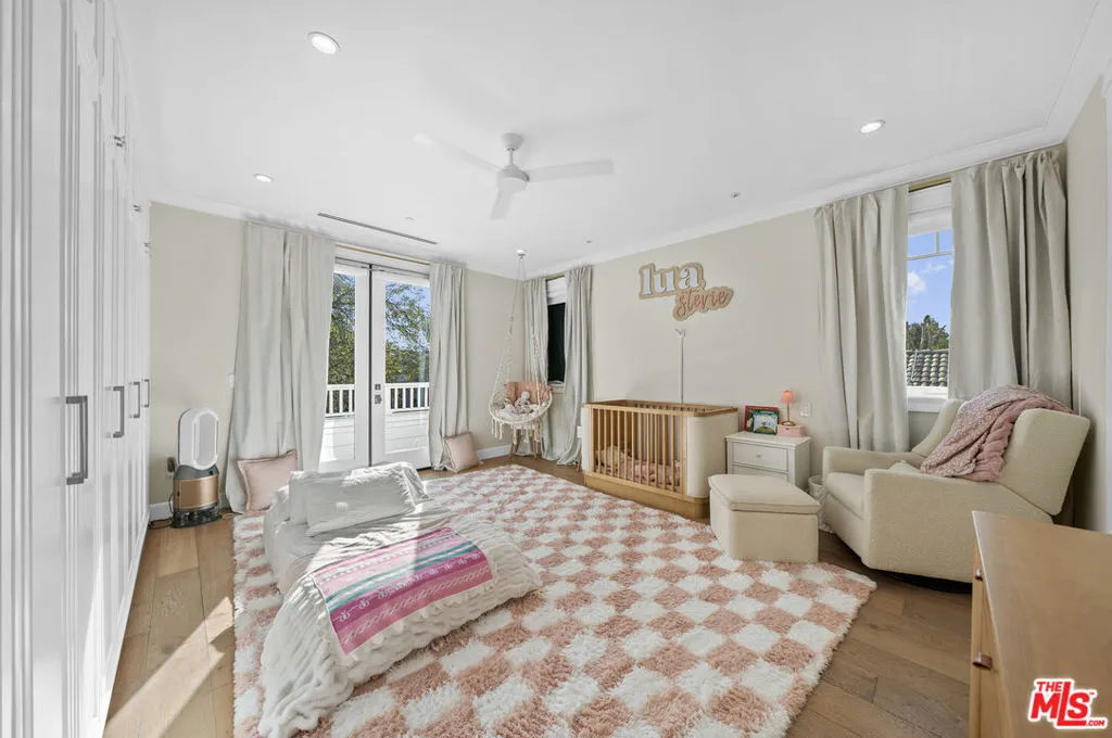 12345 Huston Street, Valley Village, California 91607 home-pic-17