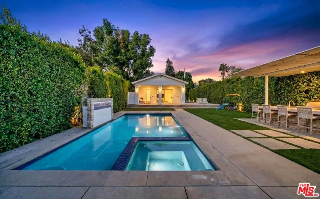 12345 Huston Street, Valley Village, California 91607 home-pic-32