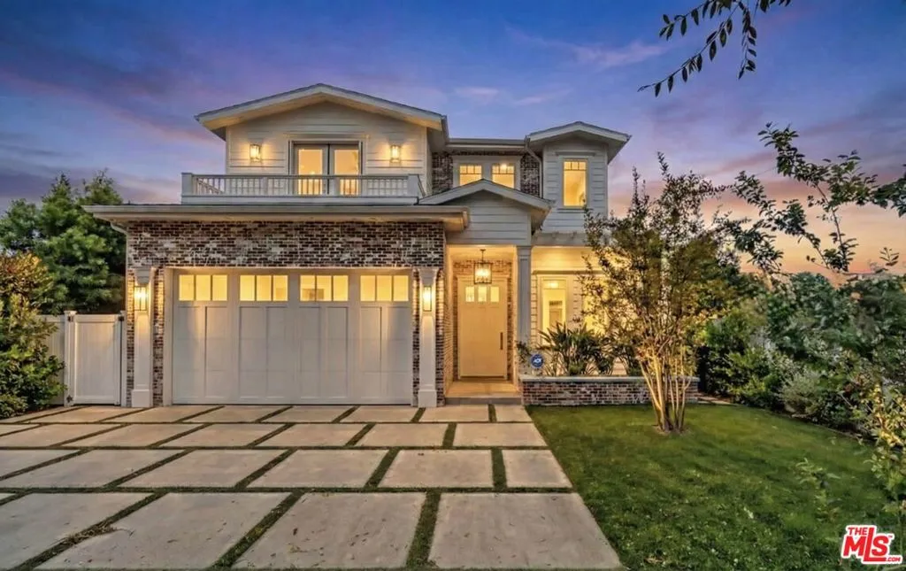 12345 Huston Street, Valley Village, California 91607 home-pic-0