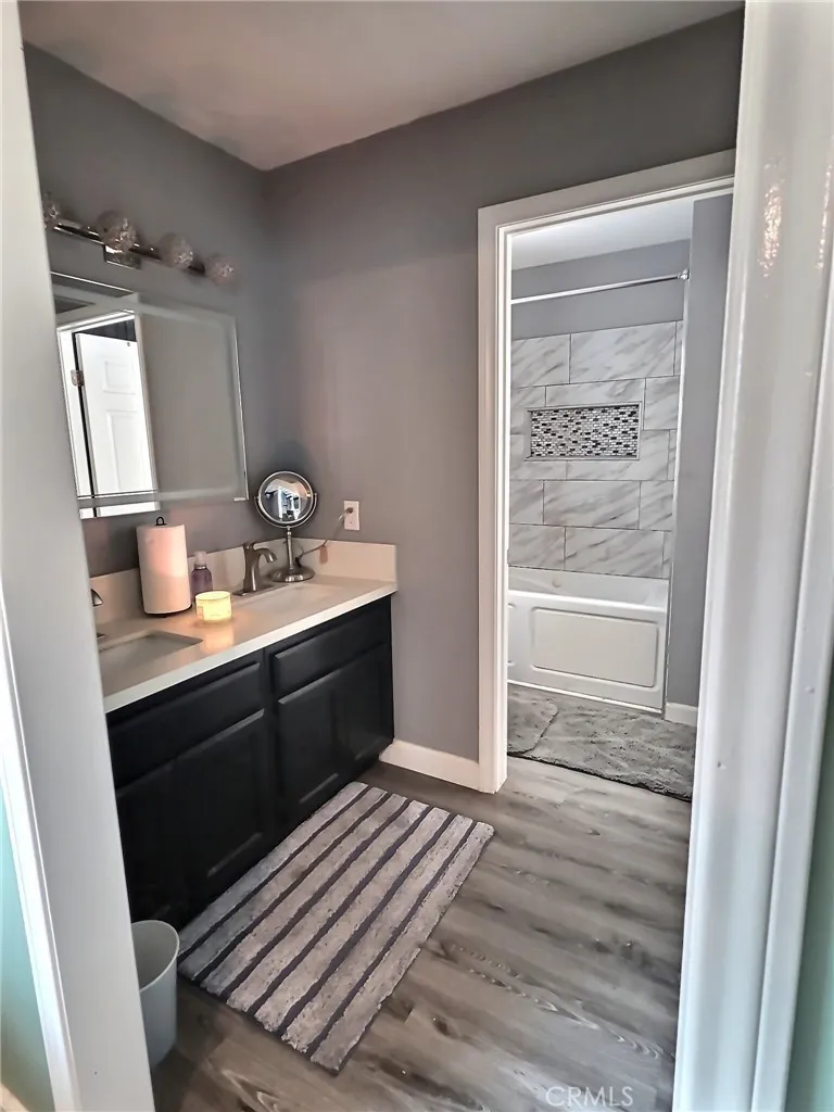 16240 Hunsaker, Paramount, California 90723 home-pic-12