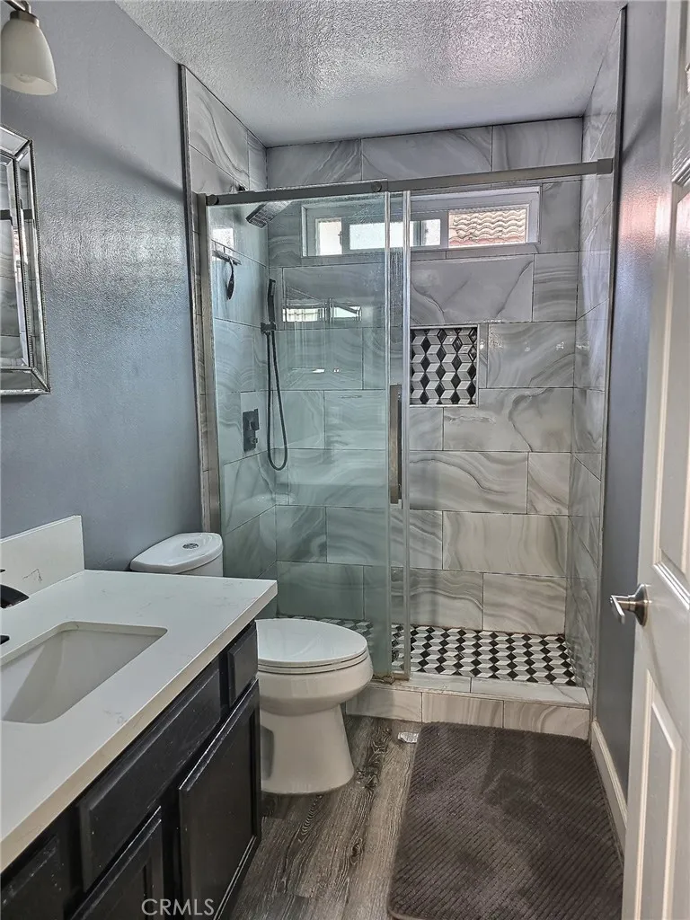 16240 Hunsaker, Paramount, California 90723 home-pic-14