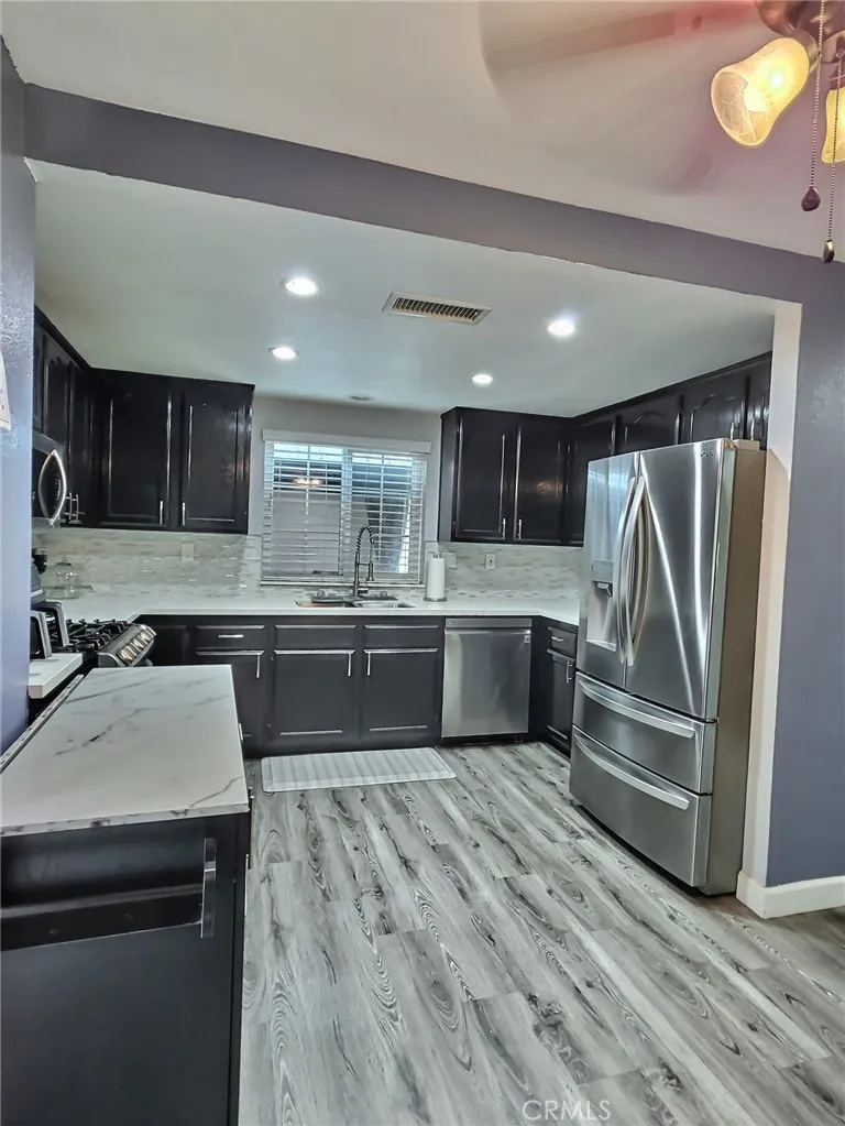 16240 Hunsaker, Paramount, California 90723 home-pic-4