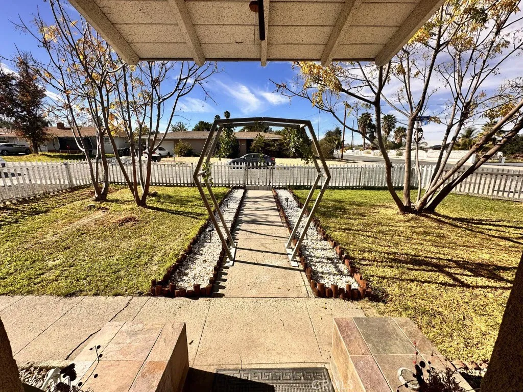 498 Monte Vista, Hemet, California 92544 home-pic-7